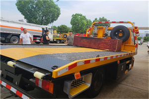 贵阳附近拖车电话号码服务